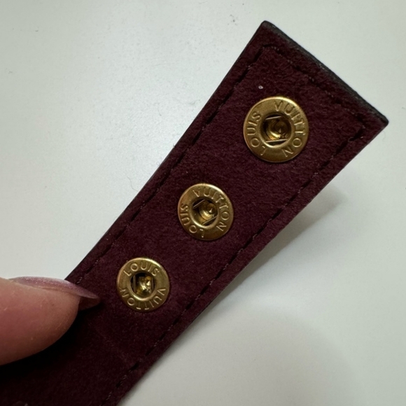 Louis Vuitton Leather Snap It Wrap Bracelet/ Looks Brand New - Picture 7 of 8